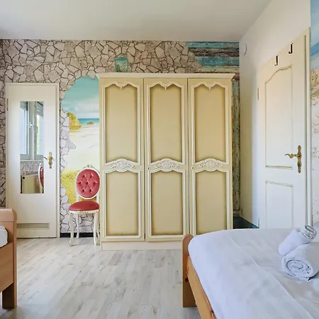 Groepsverblijf Monschau - Ruim Vakantiehuis voor 28 met Sauna *