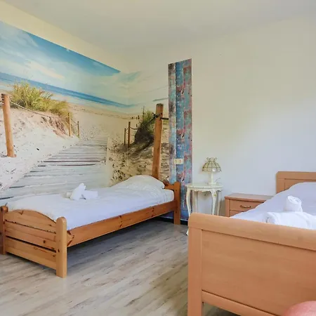 Groepsverblijf Monschau - Ruim Vakantiehuis voor 28 met Sauna * Monschau