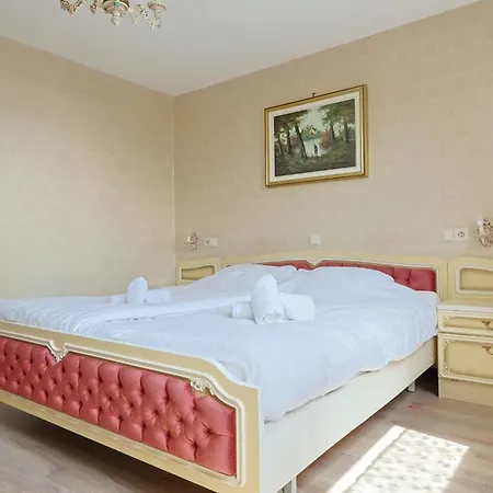 Groepsverblijf Monschau - Ruim Vakantiehuis voor 28 met Sauna Apartment Monschau