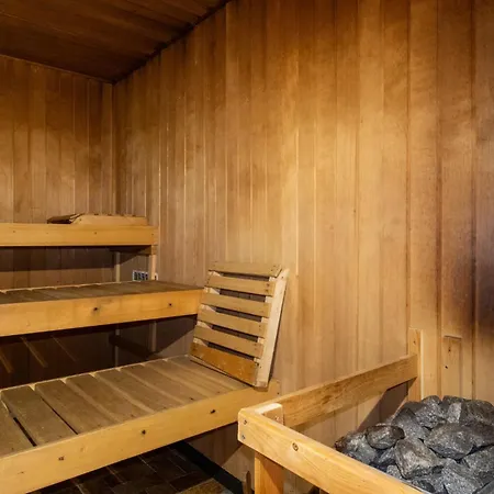 Groepsverblijf Monschau - Ruim Vakantiehuis voor 28 met Sauna * Monschau