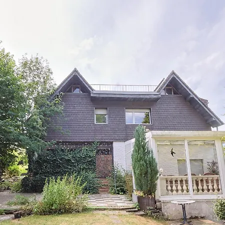Groepsverblijf Monschau - Ruim Vakantiehuis voor 28 met Sauna