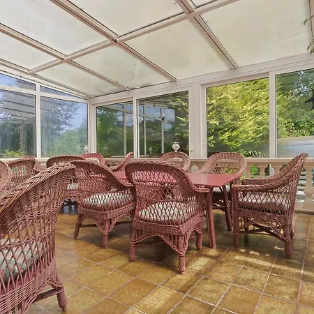 Groepsverblijf Monschau - Ruim Vakantiehuis voor 28 met Sauna Apartment